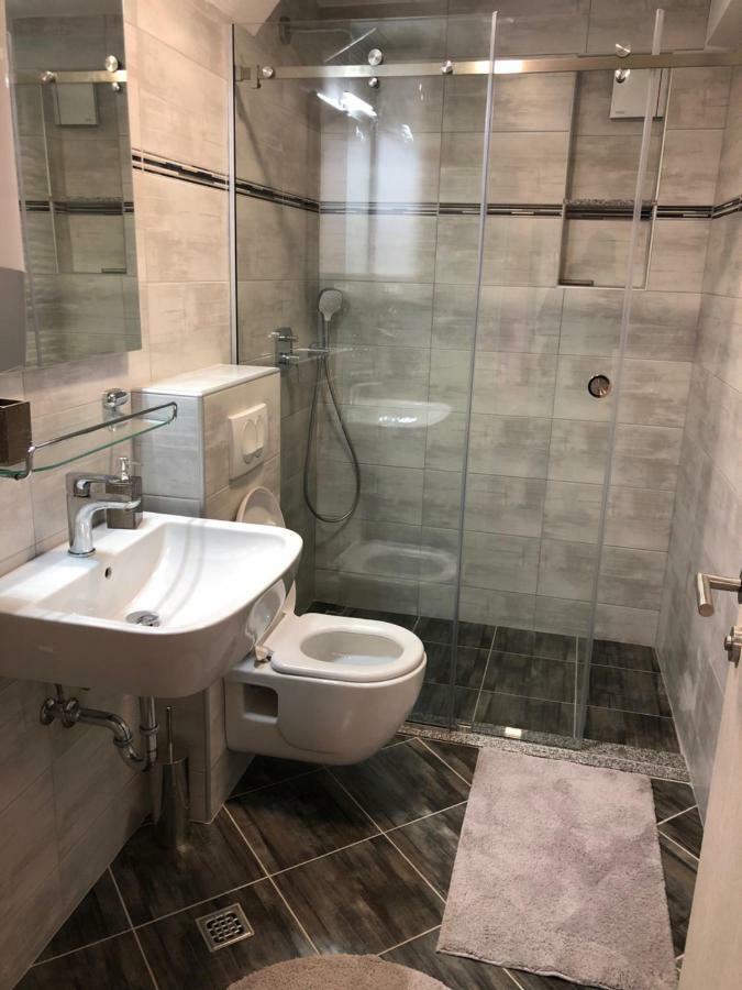 Apartmans And Rooms "Slavica" Novalja Zewnętrze zdjęcie
