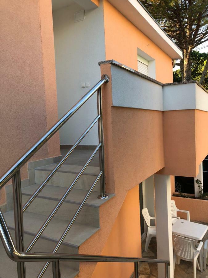 Apartmans And Rooms "Slavica" Novalja Zewnętrze zdjęcie