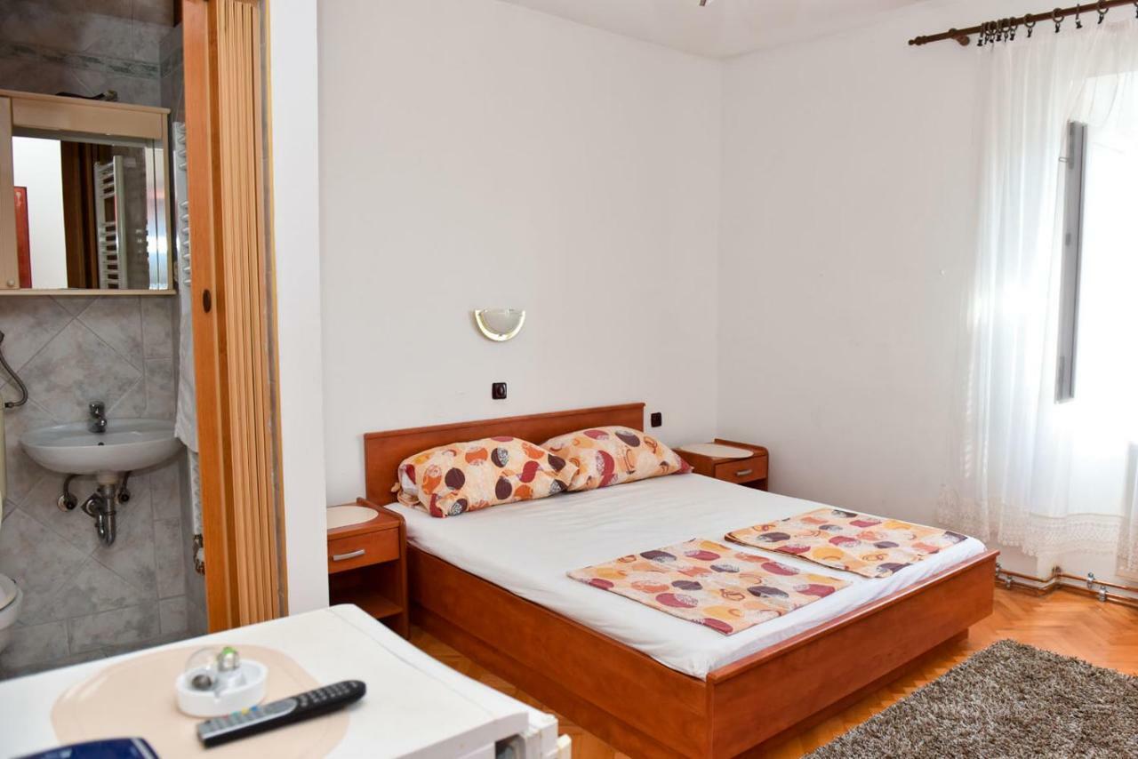 Apartmans And Rooms "Slavica" Novalja Zewnętrze zdjęcie
