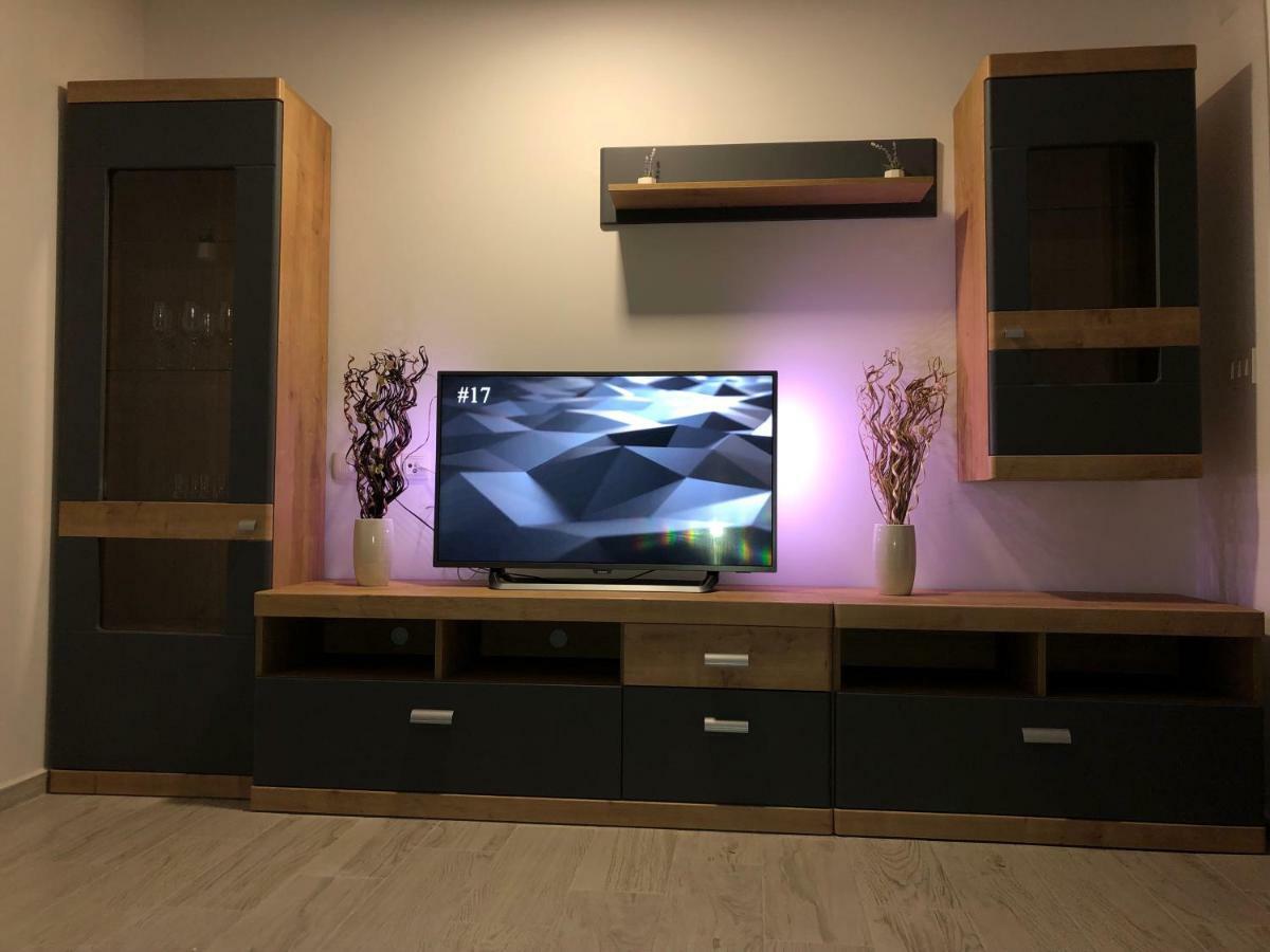 Apartmans And Rooms "Slavica" Novalja Zewnętrze zdjęcie